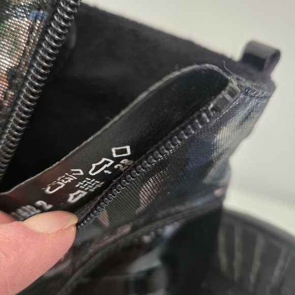 REMONTE Patent Leather Ankle Booties - Blue /Silver Camo,Mirrored Plates. 6.5-7 - Picture 14 of 14